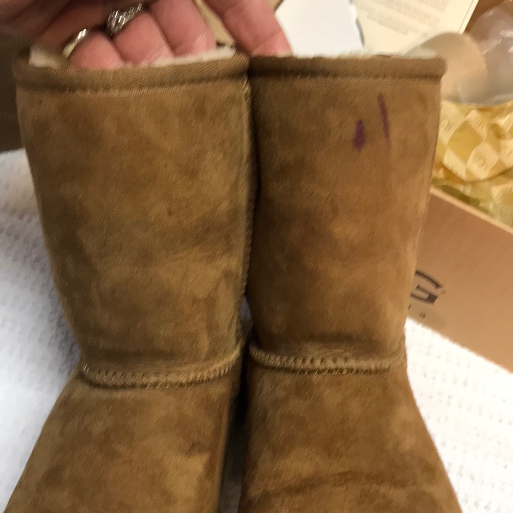 Chestnut UGGs - Picture 3 of 8